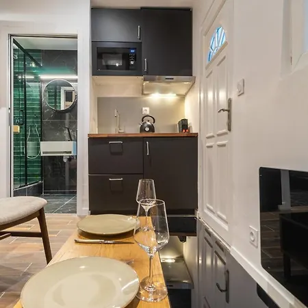 Apartment Luxe Marais Getaway - Exclusive Avec Sauna